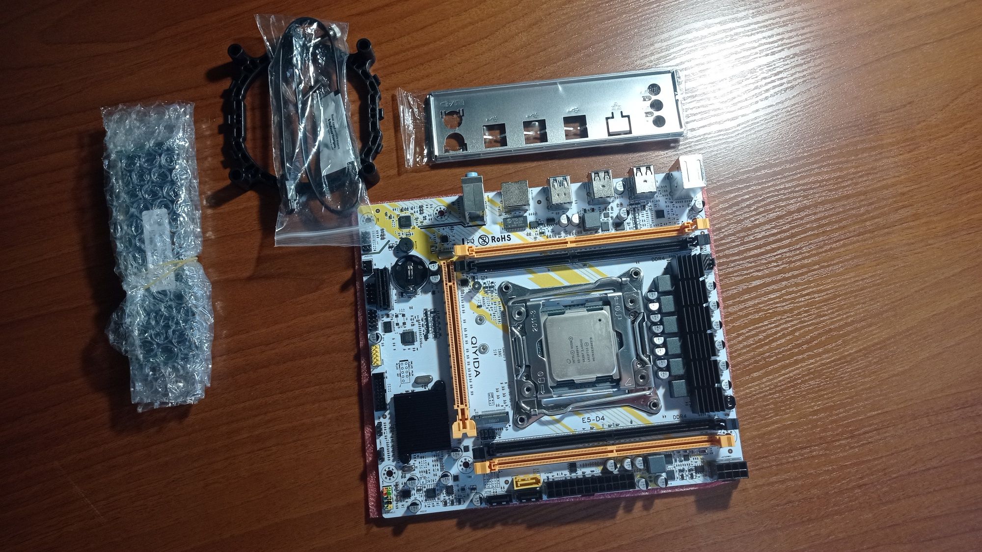 Материнська плата QIUIDA X99/Xeon 2680v4/ddr4 16gb 2шт.