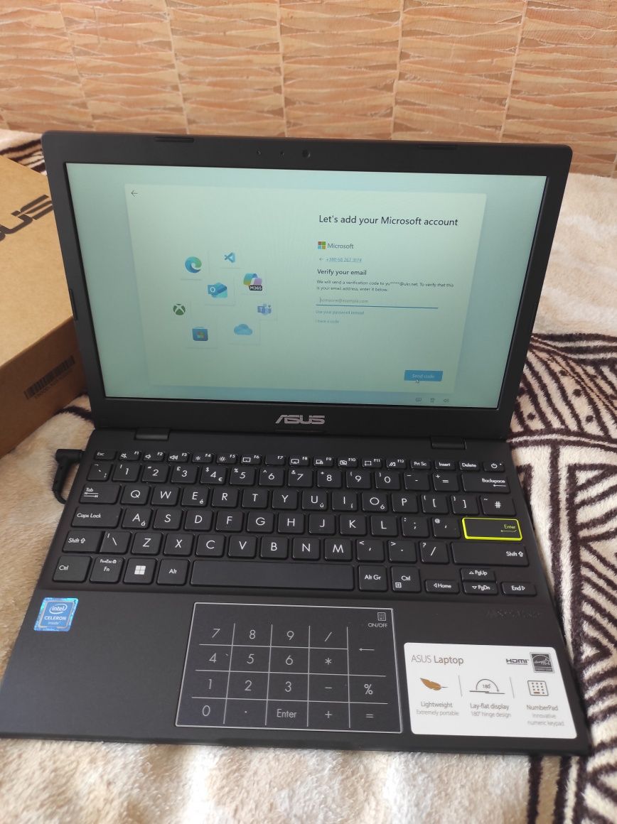 Asus e210ma-gj181ws новий