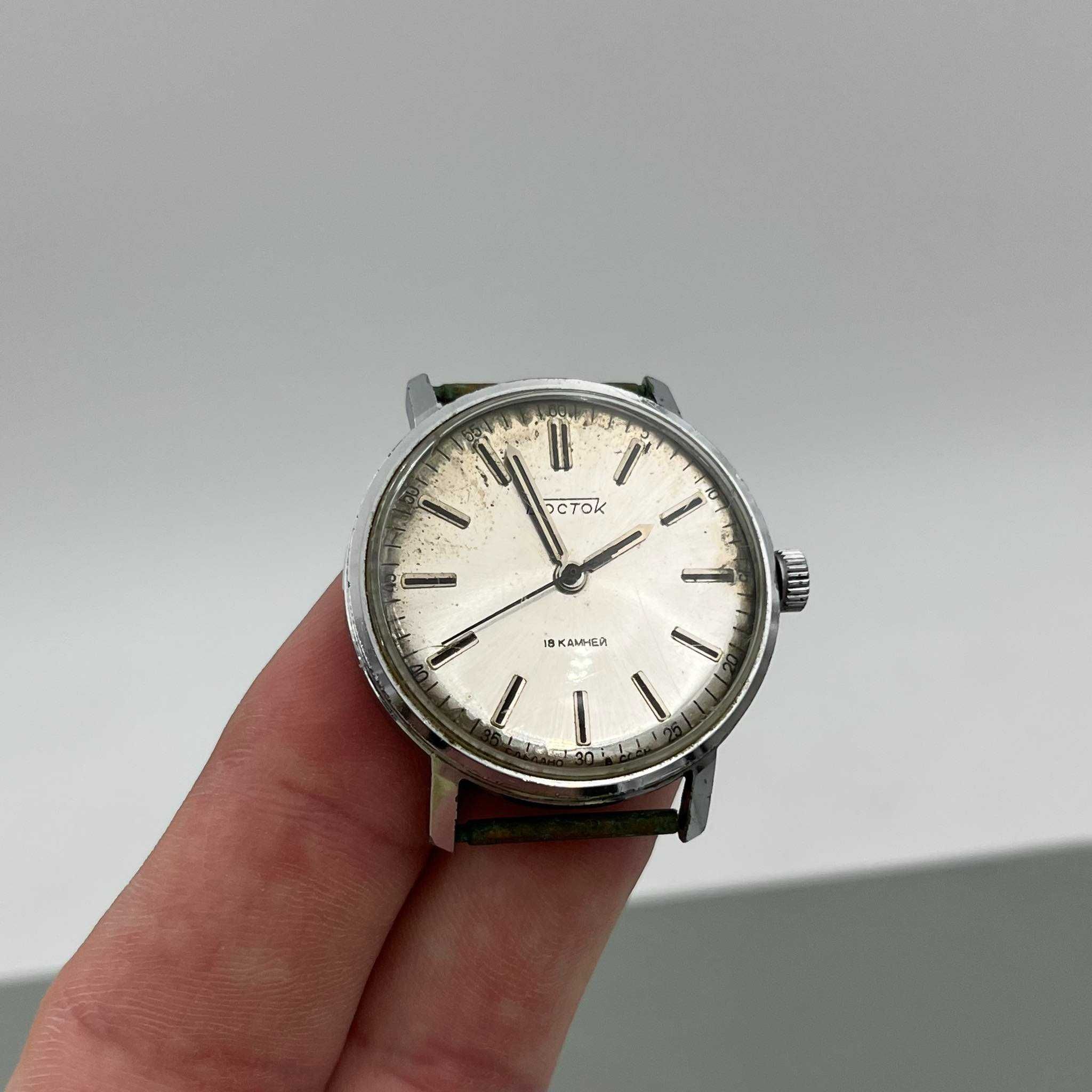 Zegarek WOSTOK 18 Jewels - NAKRĘCANY mechaniczny USSR