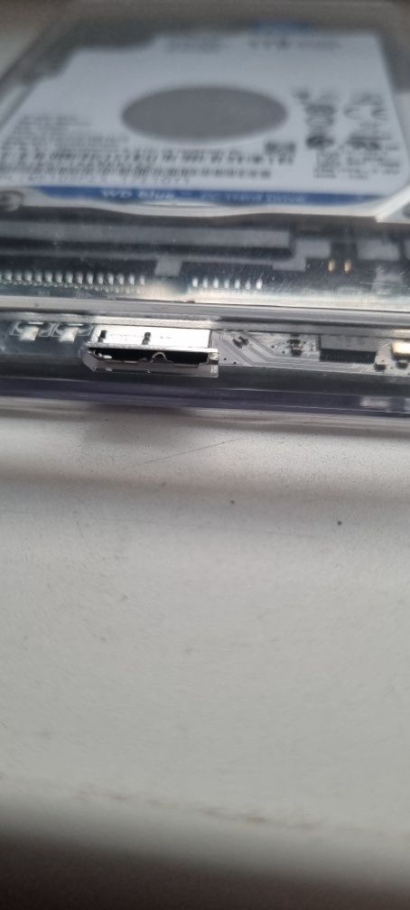 Dysk w nowej obudowie 2,5 cala 1tb