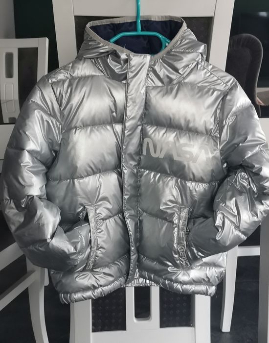 Kurtka srebrna NASA, metaliczna 134/140 zimowa z kapturem