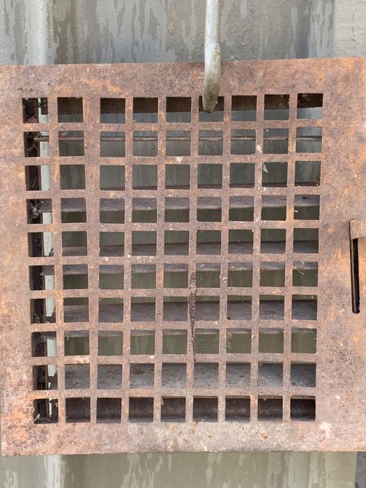 Вентиляційна решітка р.250*250мм(нова)