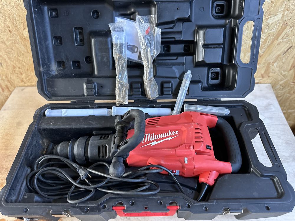 MILWAUKEE K1000S młot wyburzeniowy 10kg SDS - Max