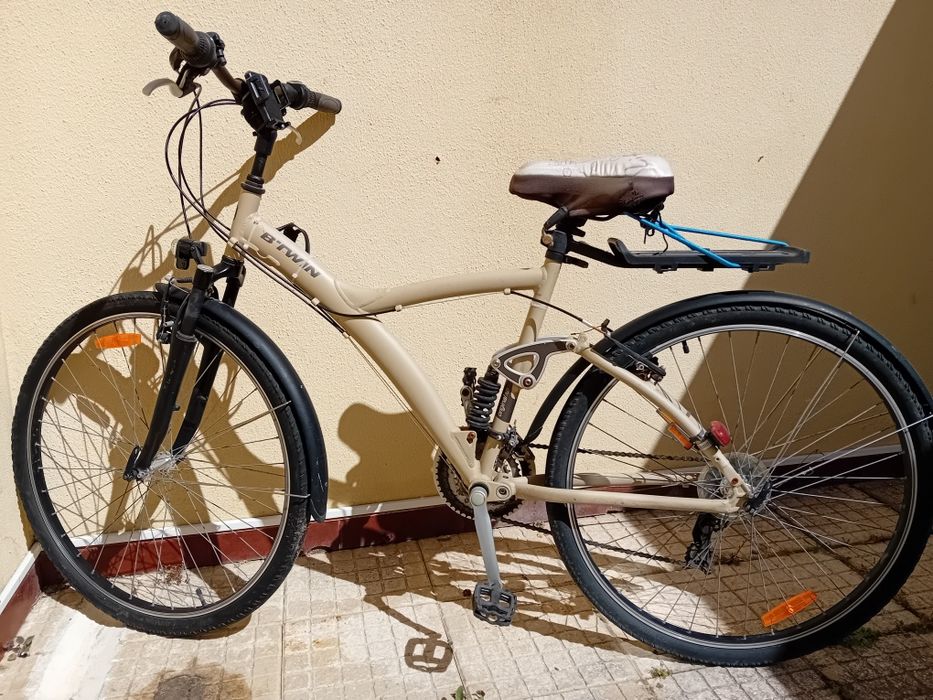 Btwin 700 full suspension rodas 28"