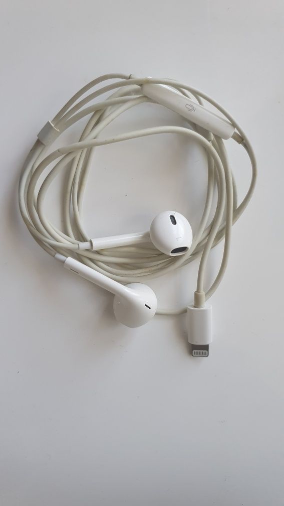 Проводні навушники  Аpple EarPods with lightning