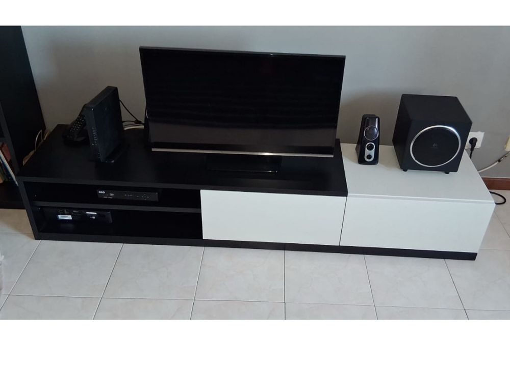 Consola de televisao