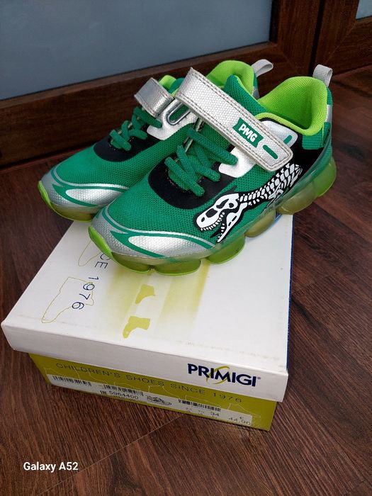 Кросівки primigi 34 розмір тірекс світяться