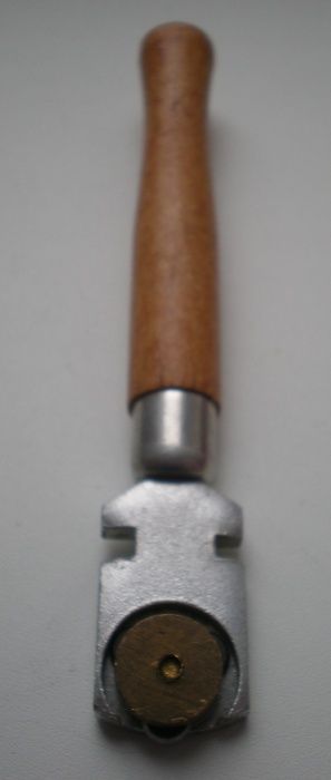 Стеклорез роликовый из твердого сплава, СССР