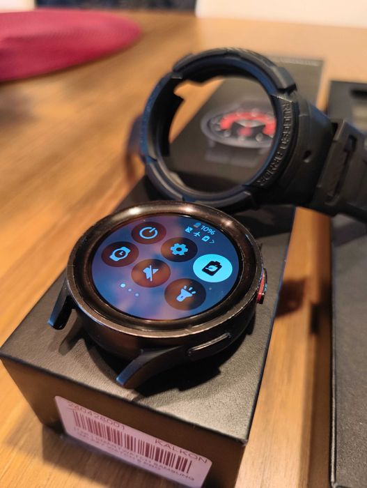 Samsung Watch 5 Pro + spigen