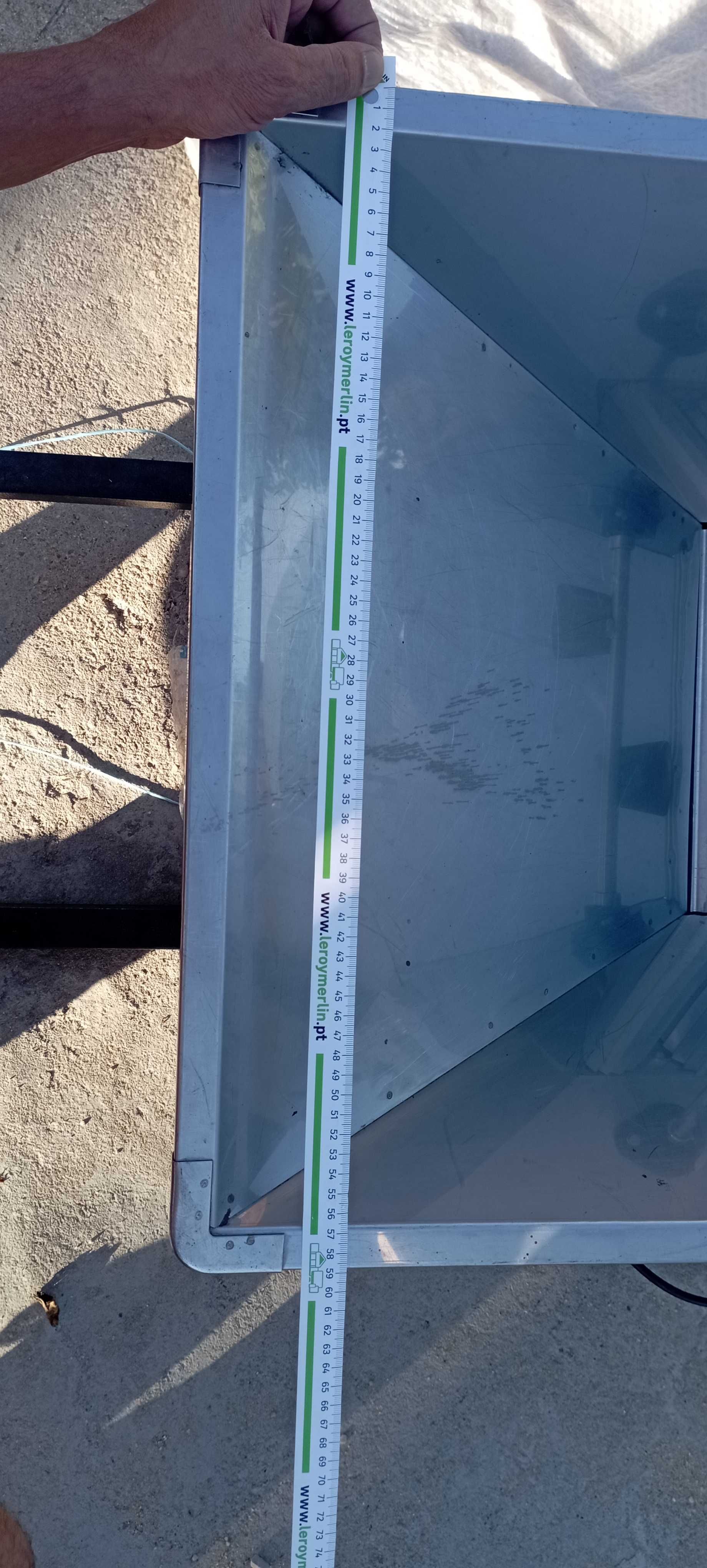 Esmagador de uvas eléctrico