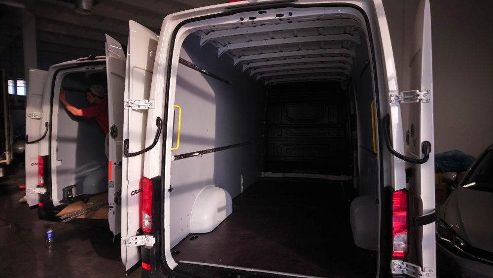 VW Crafter L5H3 Profesjonalne zabudowy PCV aut dostawczych