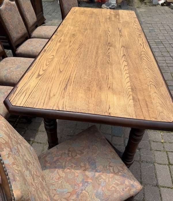 Zestaw mebli-komoda witryna stół krzesła w całości dębowe