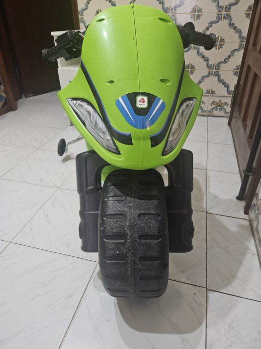 Moto elétrica infantil