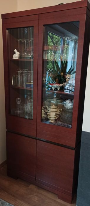 Kredens witryna drewniana przeszkolona