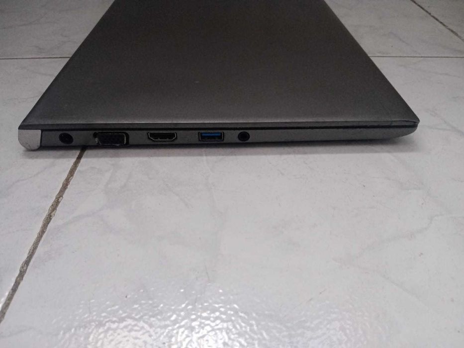 Toshiba Satellite Z30-A-130