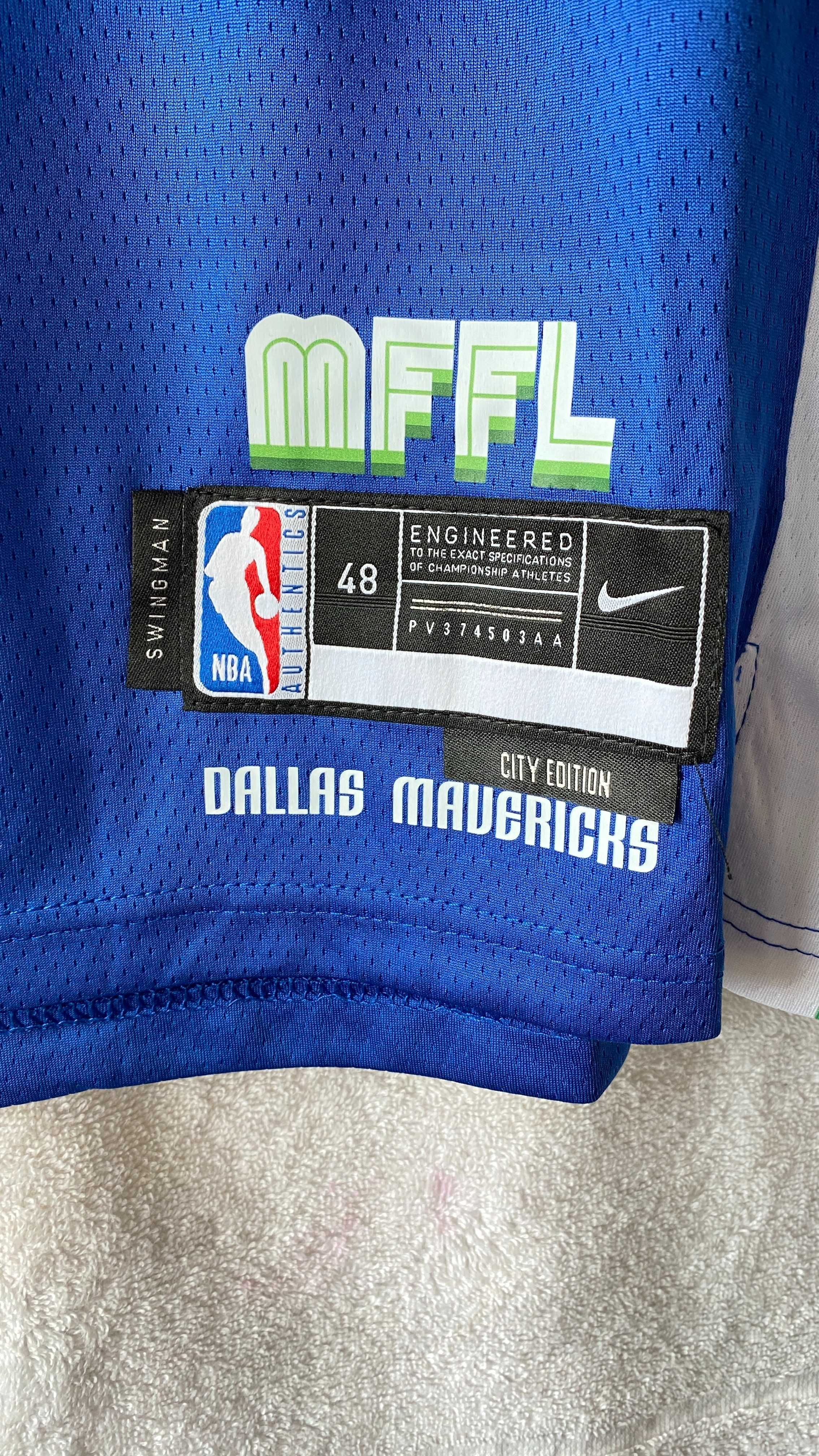 Koszulka Kyrie Irving DALLAS MAVS Swingman Jersey NBA L i XL