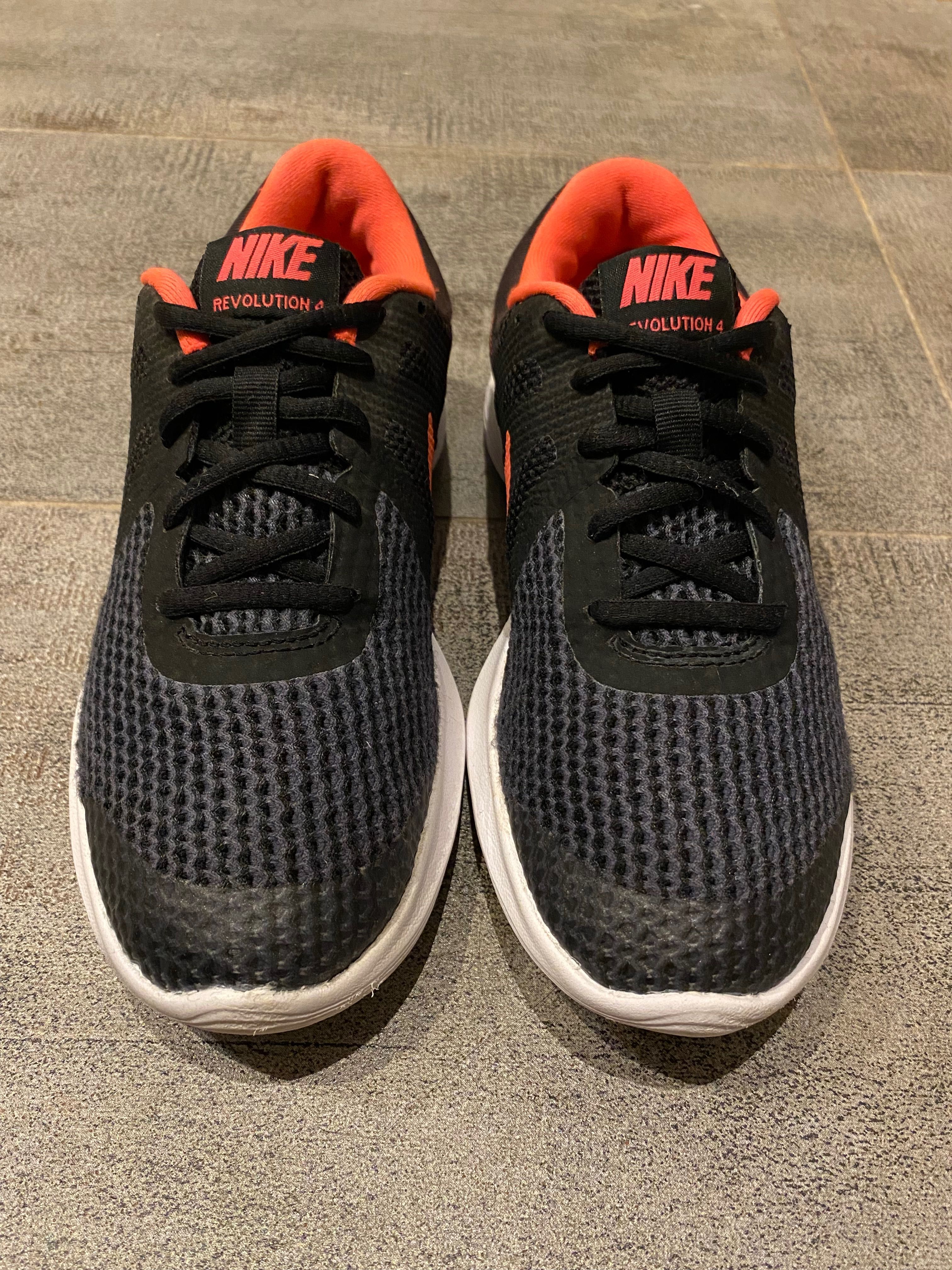 Nike Revolution 4 36,5 r 23,5 cm buty adidasy do biegania sportowe