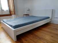 Cama branca IKEA Malm 1,60 x 2,00 metros + estrado  + colchão