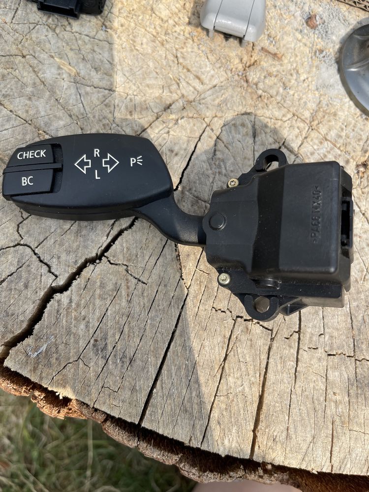 Переключатіль поворотів BMW e60 e61
