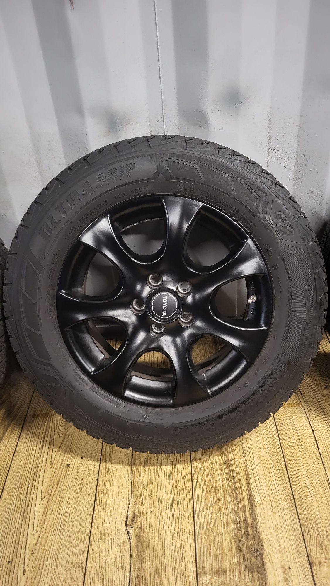 Alufelgi 16" 5x108 z oponami 215/65 R16 C Proace Vivaro C Transit