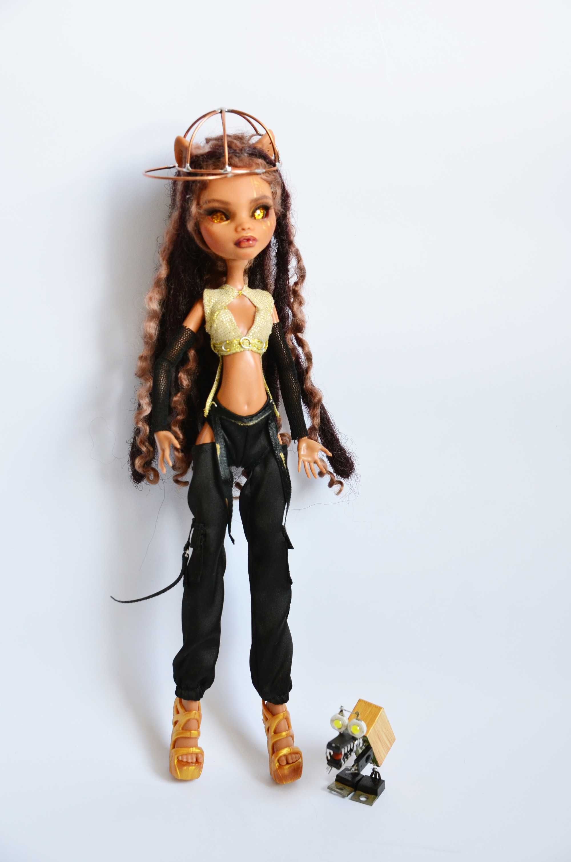 Ооак лялька Монстер Хай в стилі кіберпанк Monster High