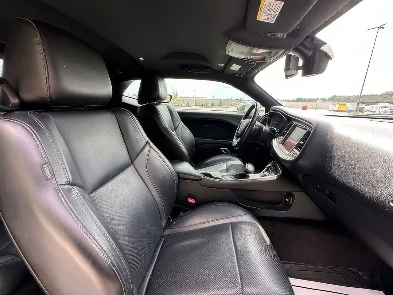 2017 Dodge Challenger RT Plus