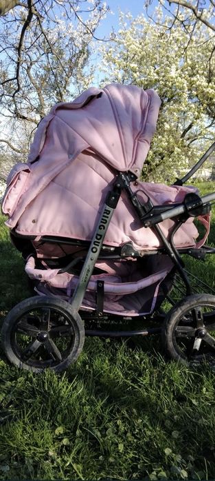 Коляска для двійні