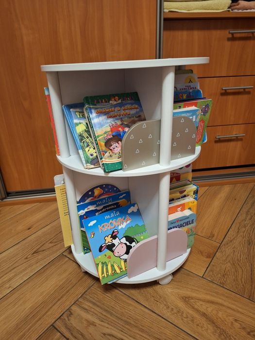 Regał obrotowy na książki stolik