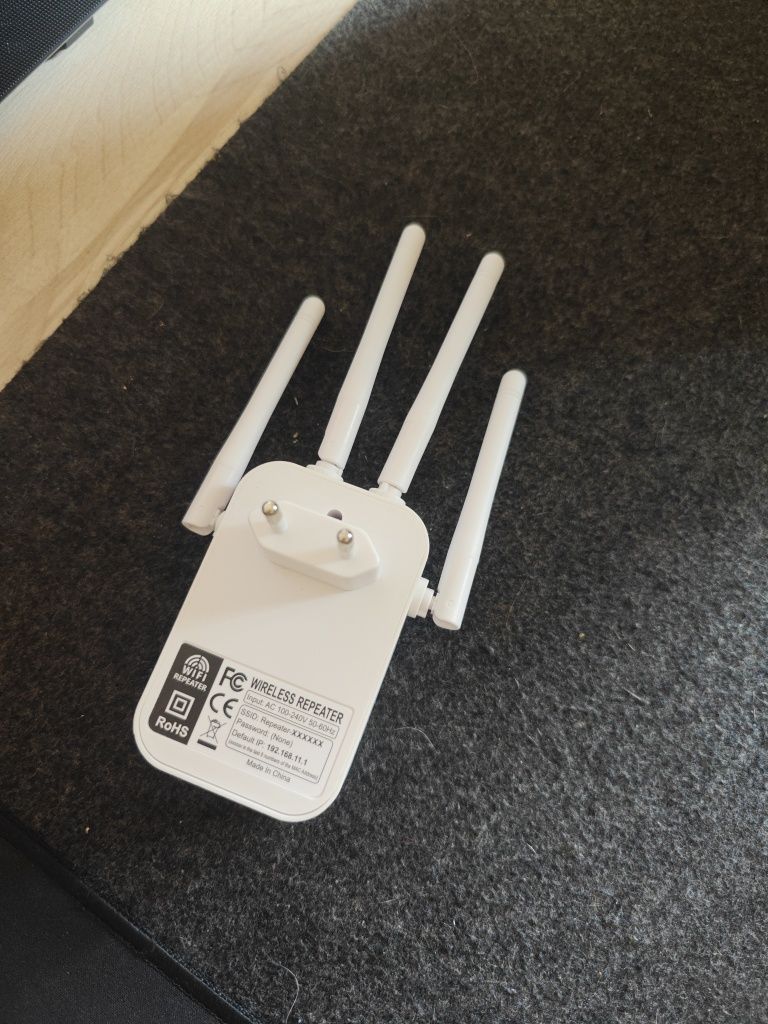 Wzmacniacz sygnału Wi-FI Mocny Repeater Access Point Router 300 Mb/s 2