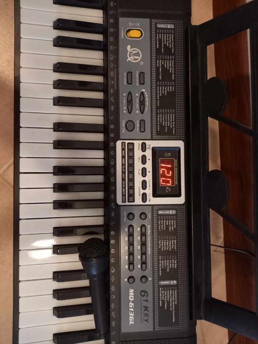 Keyboard, organy z mikrofonem - MQ 6136L