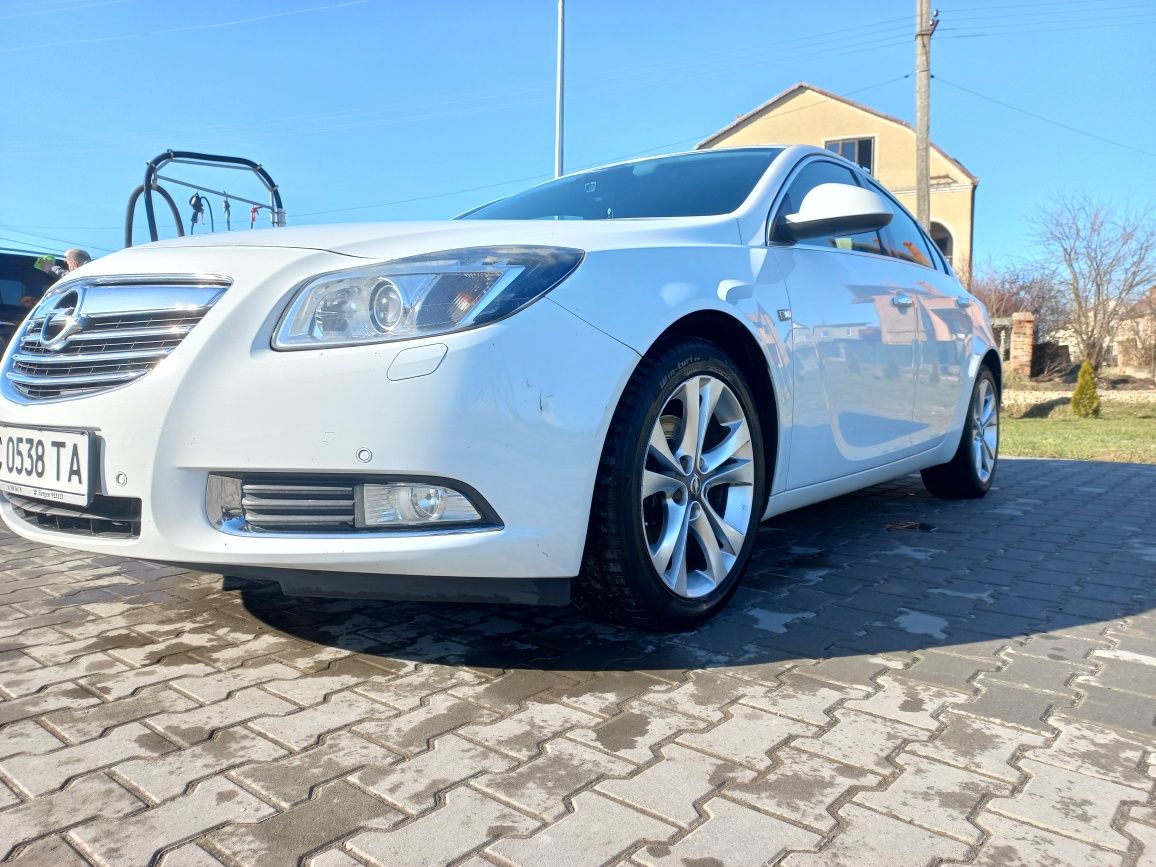 Opel Insignia 2010 рік