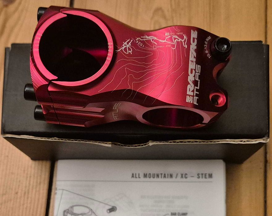 Mostek Race Face Atlas 31.8 50x0 czerwony