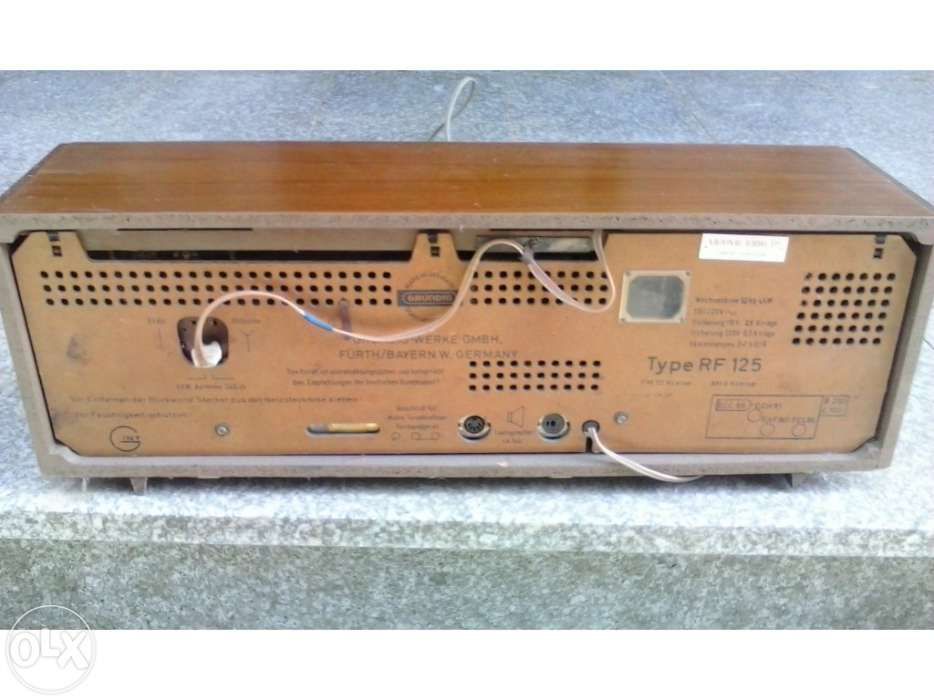 Rádio antigo grundig