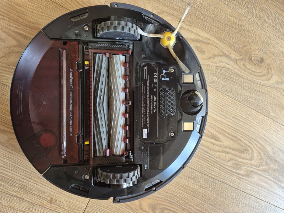 Robot sprzatajacy Roomba 876