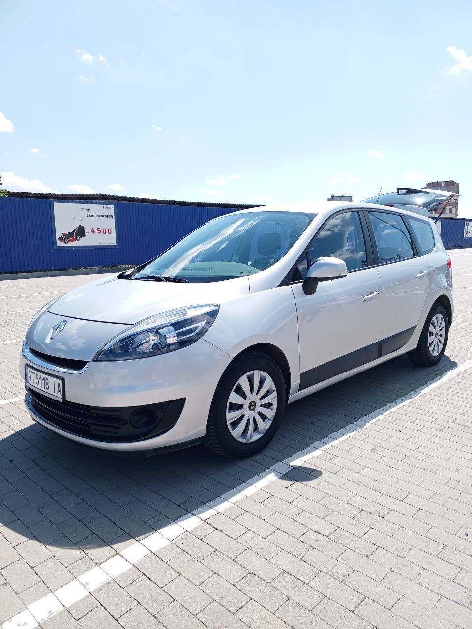 Renault scenic 2012