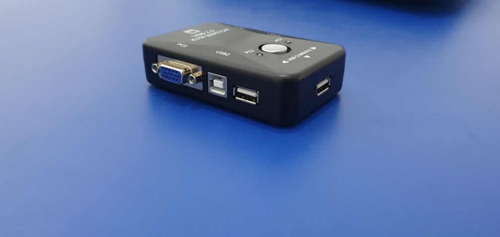 USB 2.0 KVM Switch