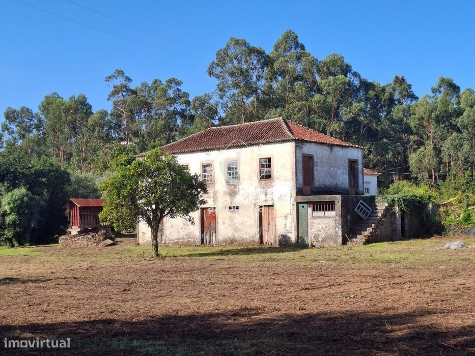 Quinta p/ restaurar com 6.200m2 - Ribeira/Ponte de Lima