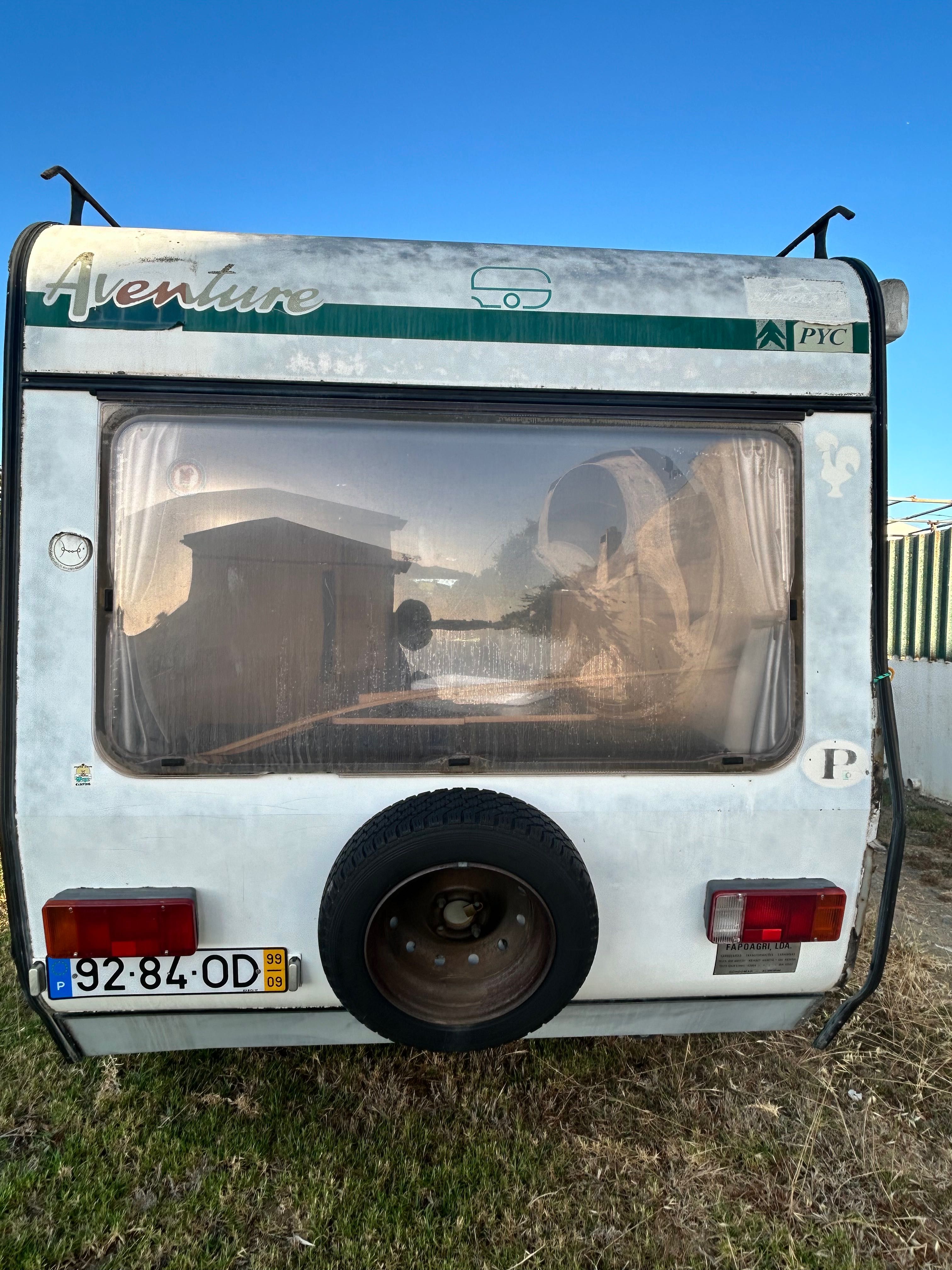 Autocaravana à Venda – Com Danos Após Acidente