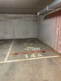 Szerokie miejsce parkingowe w hali garażowej. ul. Bażantów. Odrębna KW