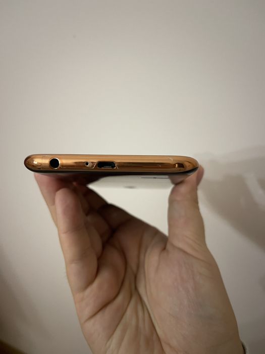 Телефон LG гарної якості