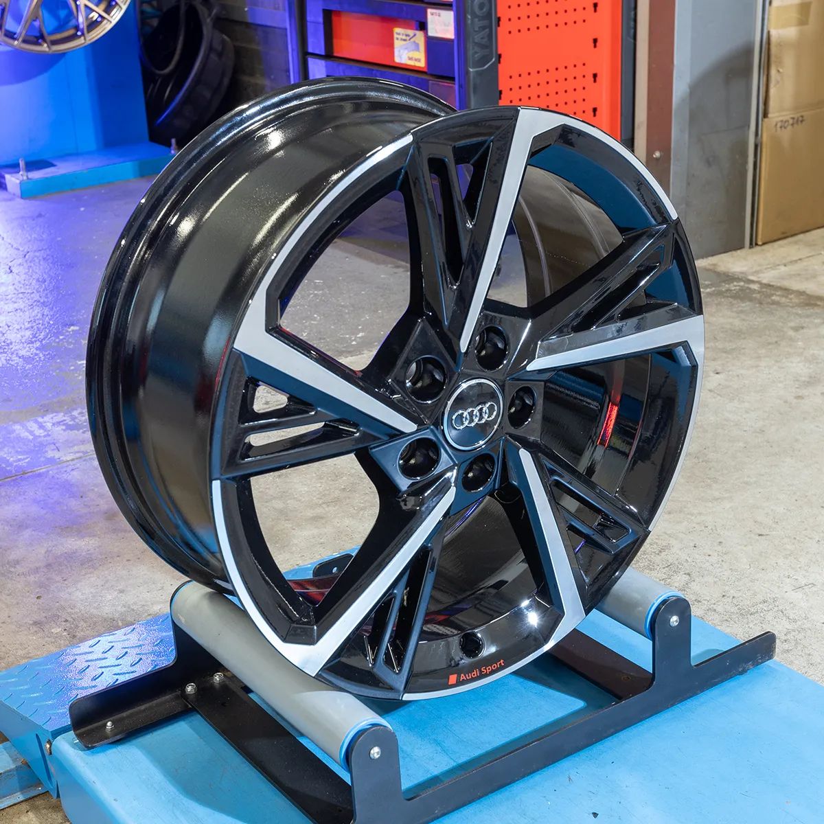 Oryginalne Felgi Audi 18 S3 A3 A4 A6 A8 Q2 Q3 TT
