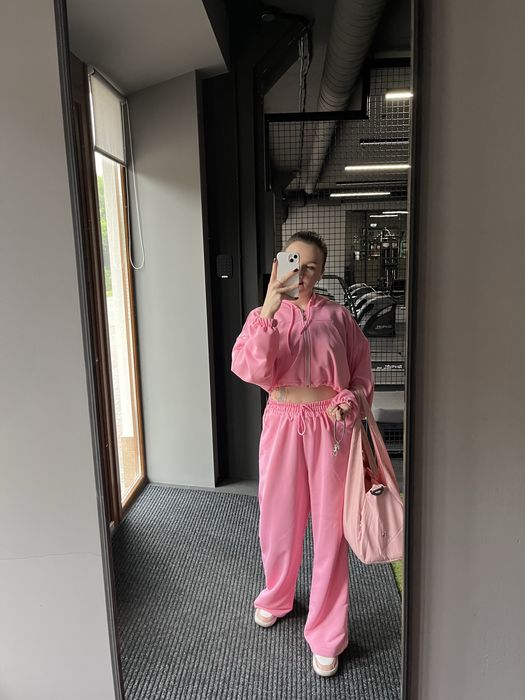 Продам рожевий костюм