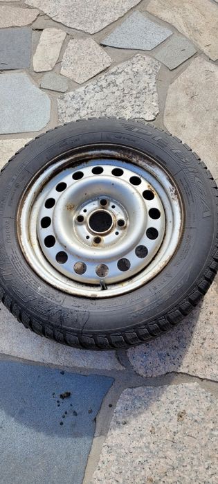 Koła 14 cali od bmw  .zimowe opony komplet 200 zł.