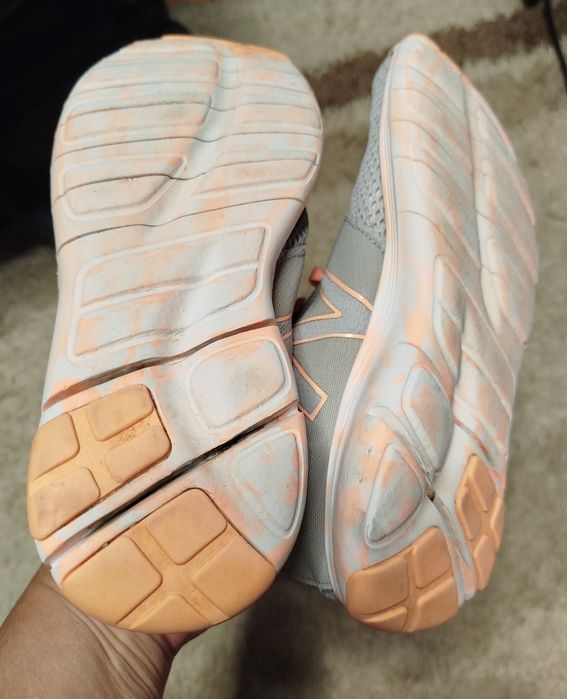 Buty sportowe damskie New Balance rozmiar 38 stan bardzo dobry