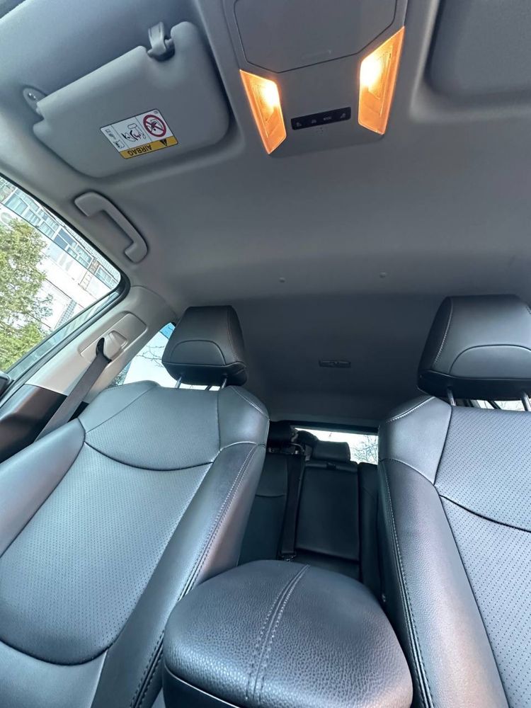Продам офіційне авто Toyota RAV 4 2019 р.в