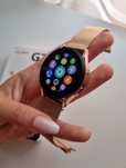 Złoty smartwatch