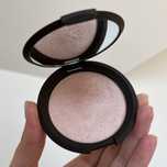 Rozświetlacz dla twarzy Becca x Smashbox Rose Quartz
