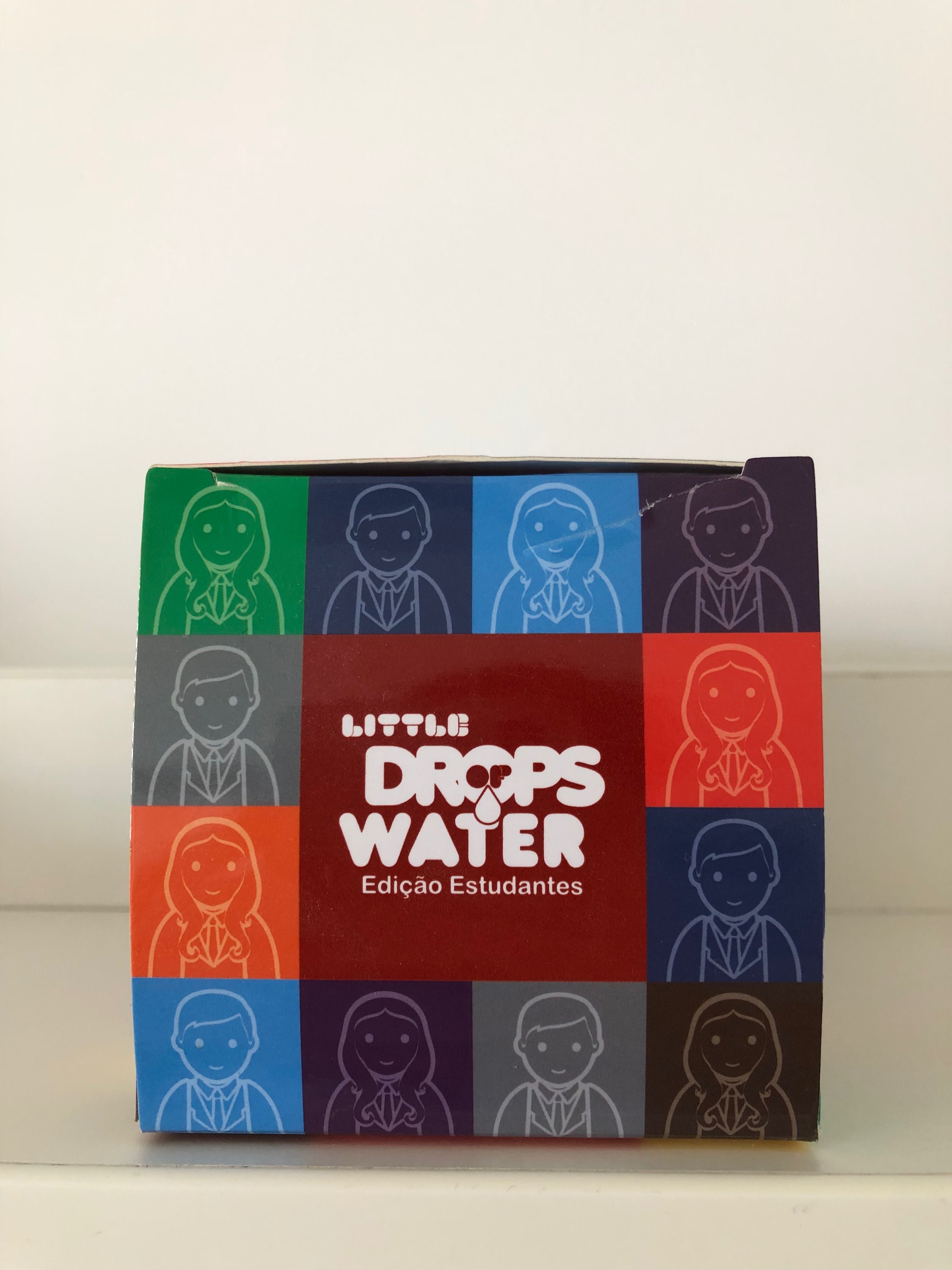 Figura universitária Gestão - Little Drops of Water