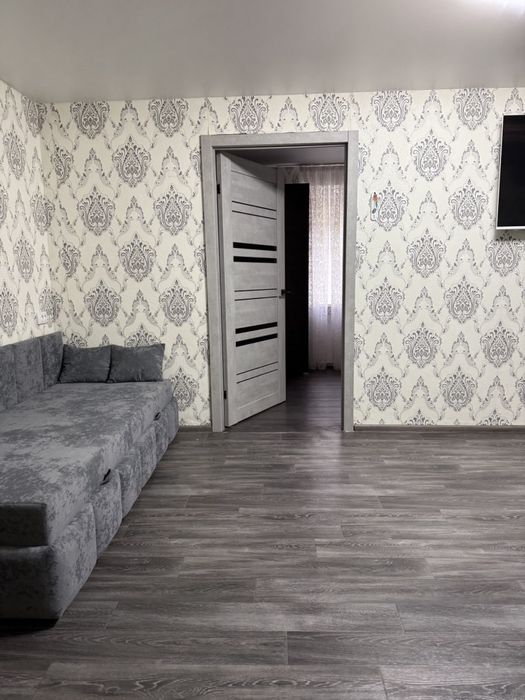 Сдаю в аренду по добово 2-кімнатну квартиру