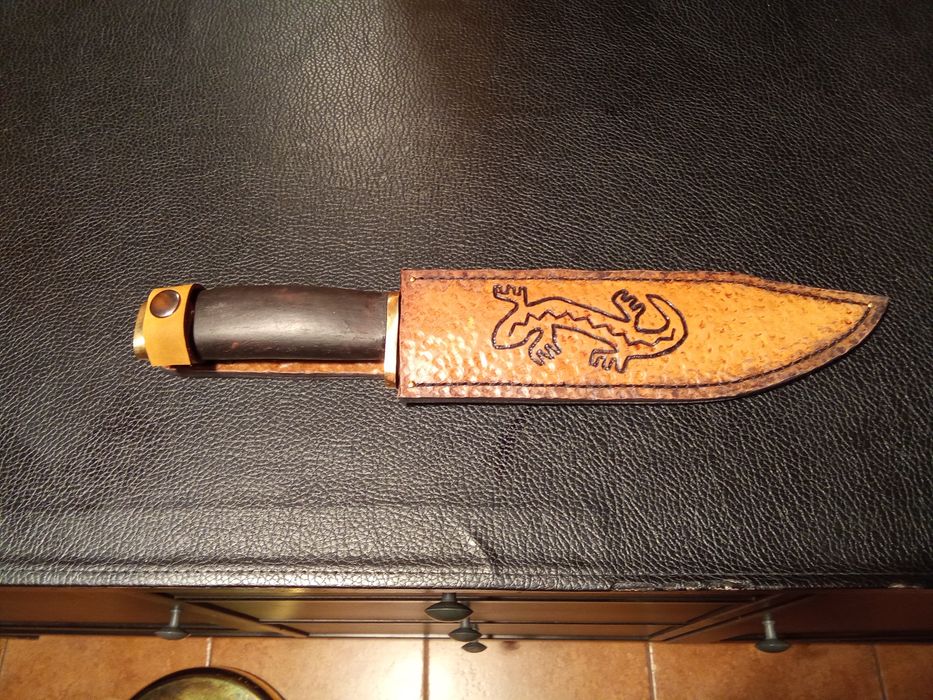 Rękodzieło nóż obozowy